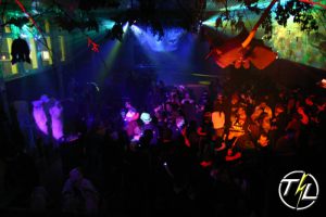 Party 04